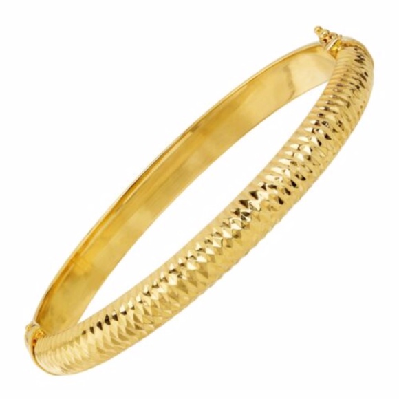 Jewelry - 8 In Cross-Hatch Bangle 18K Gold Plated Bracelet